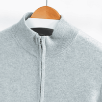 Damen-Strickjacke in Silbergrau mit Stehkragen und Metall-Reißverschluss, gerippte Kanten