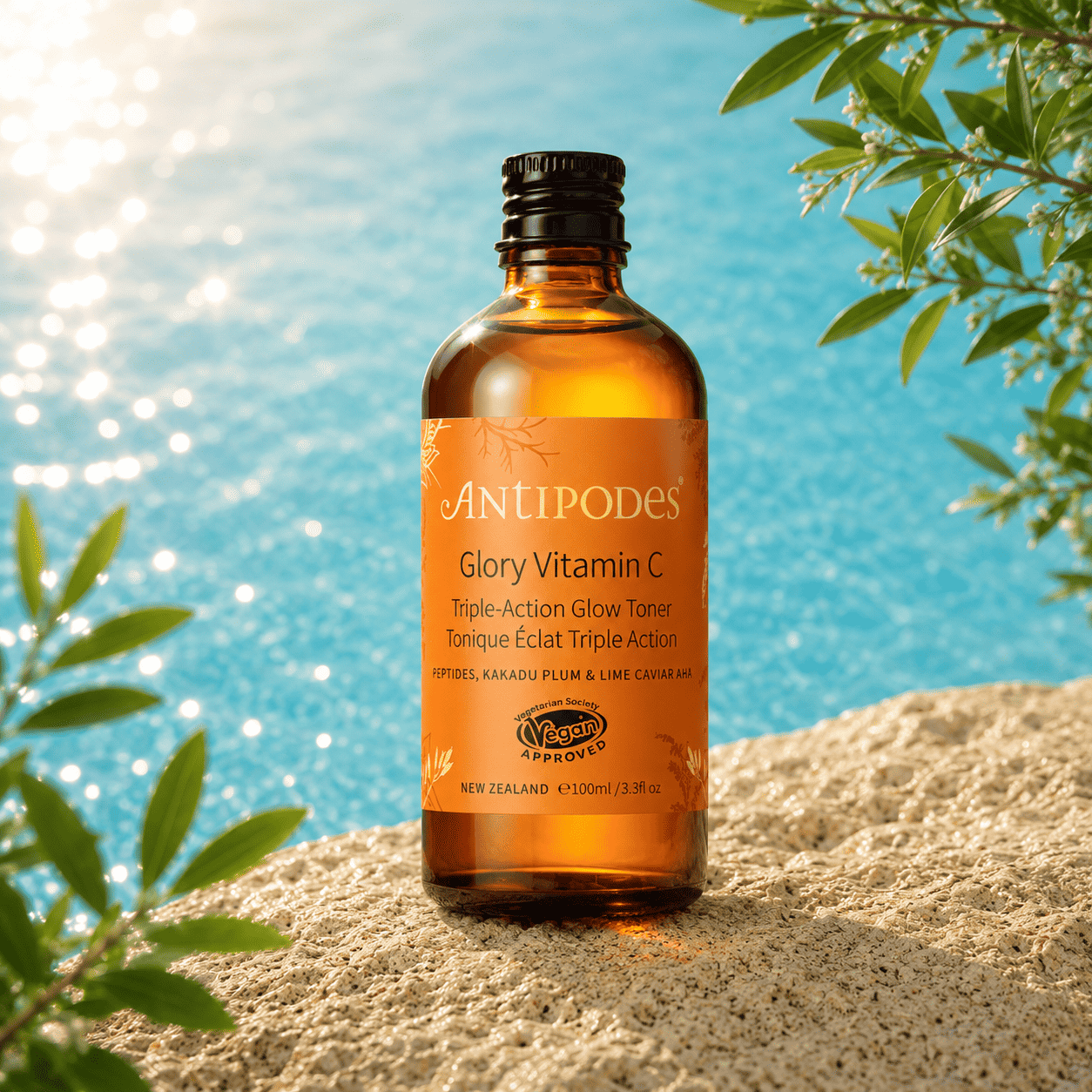 Antipodes Glory Vitamin C Triple-Action Glow Toner, bernsteinfarbene Flasche mit Verschluss