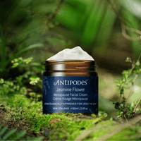Antipodes Jasminblüten-Gesichtscreme, Menopause, braunes Tiegelglas 60 ml