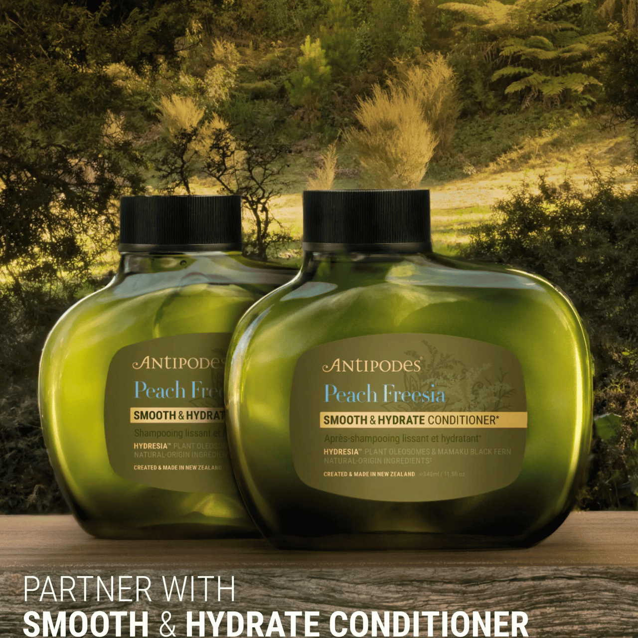 Antipodes Smooth & Hydrate Conditioner und Shampoo Flaschen, gelb-grün, zwei Stück